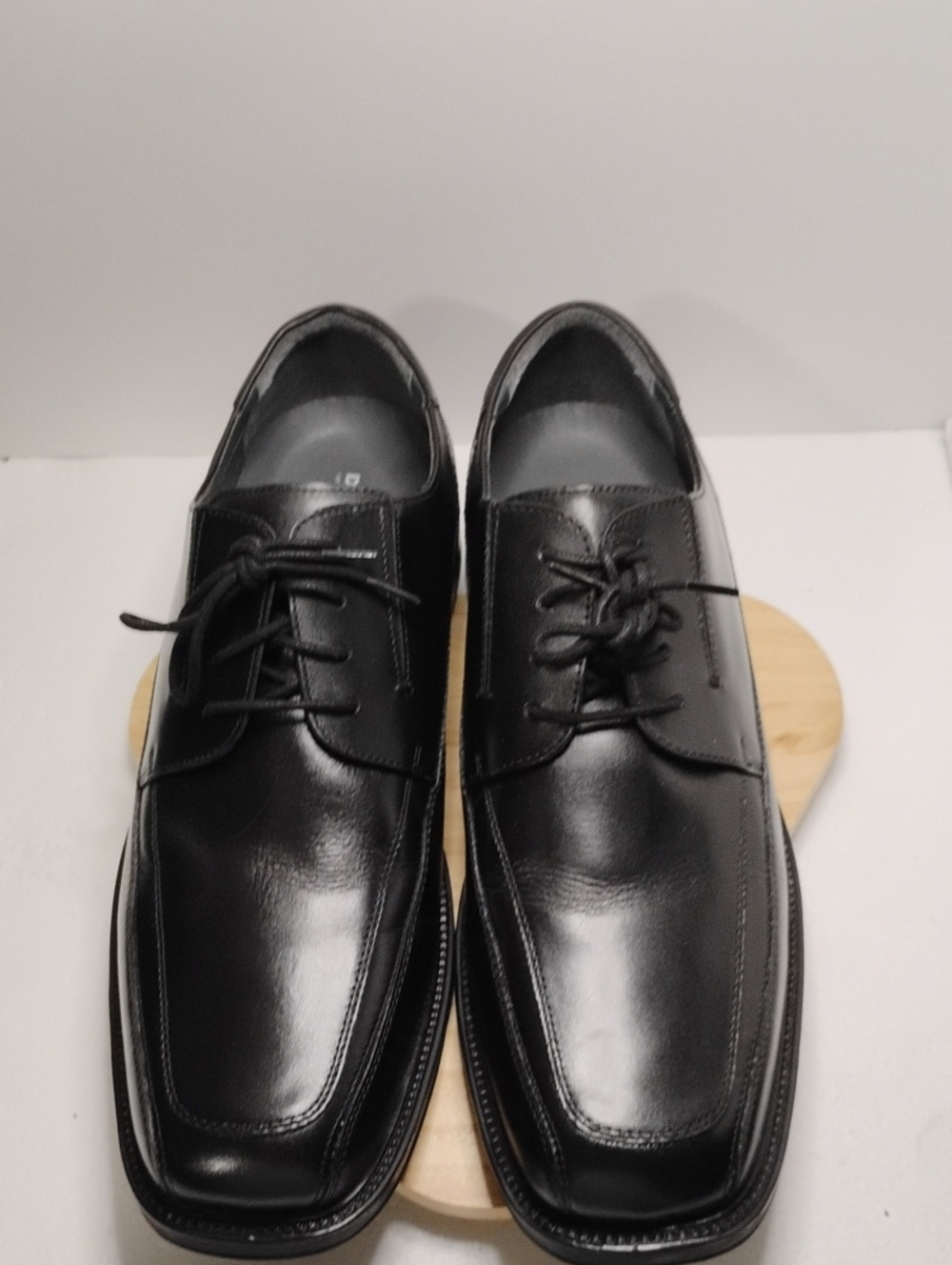 Dockers Men's Black Leather Lace-Up Oxfords